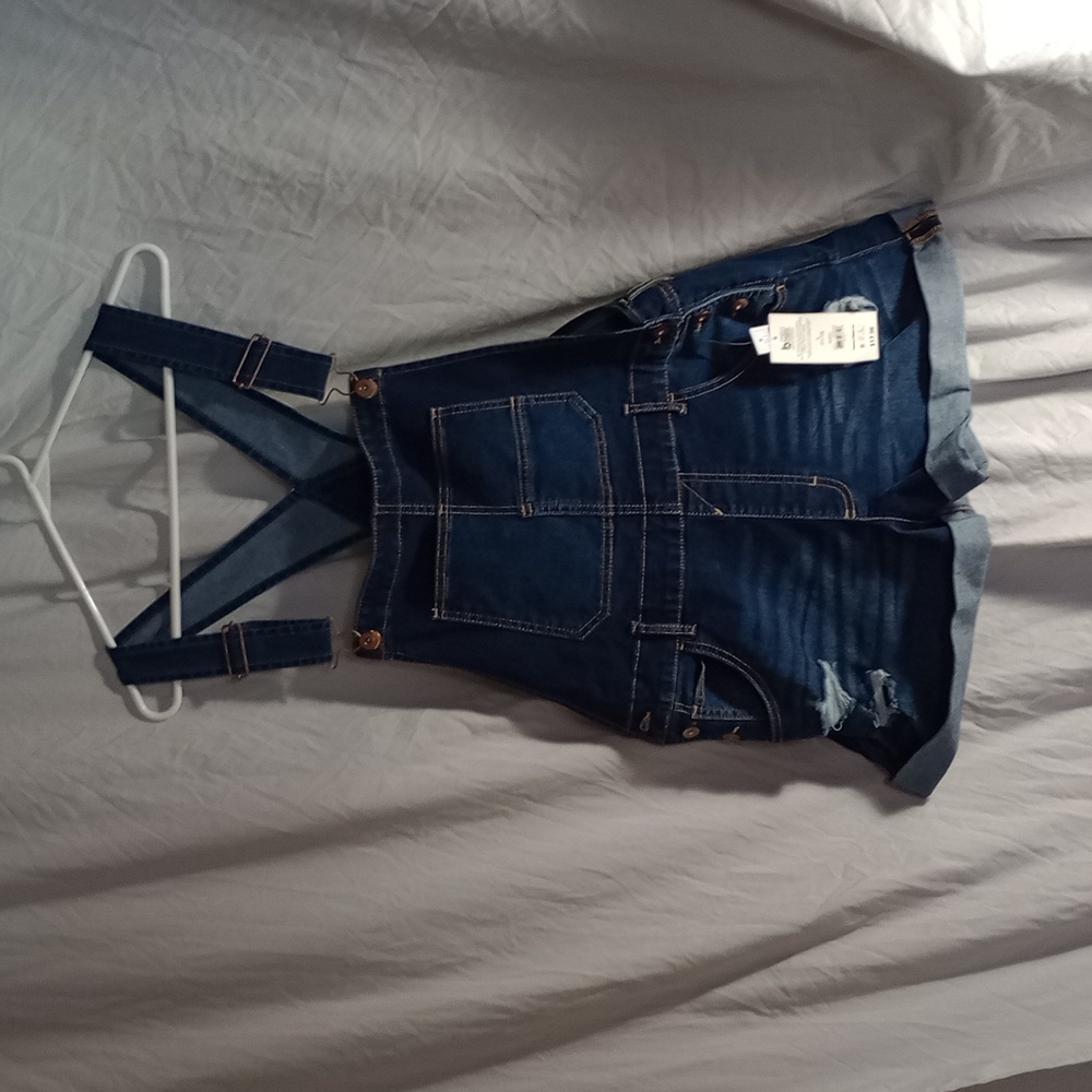Overall shorts